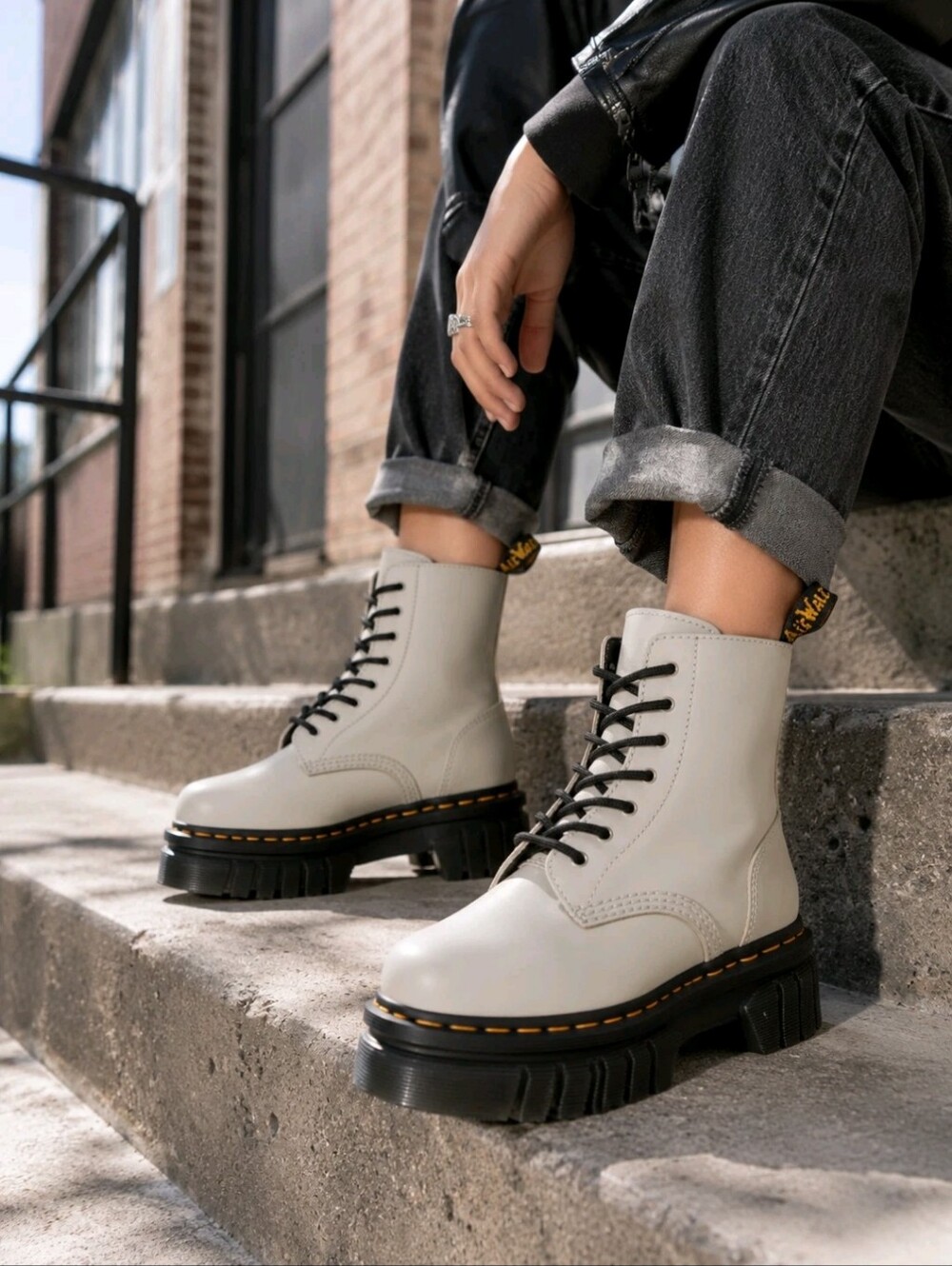 Dr.Martens Audrick 8 Eye Boot